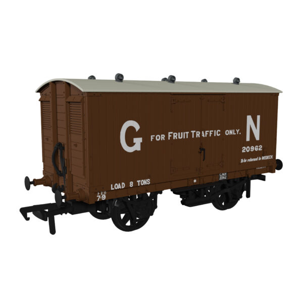 930005 - Rapido Trains UK - GNR 8 Ton Van – GN Insulated Meat Livery No.8354