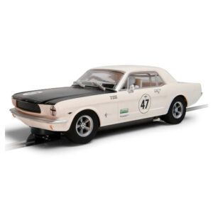 C4353 Scalextric - Ford Mustang - Bill and Fred Shepherd - Goodwood Revival C4353 Scalextric - Ford Mustang - Bill and Fred Shepherd - Goodwood Revival