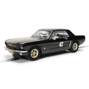 C4405 Scalextric - Ford Mustang - Black and Gold C4405 Scalextric - Ford Mustang - Black and Gold