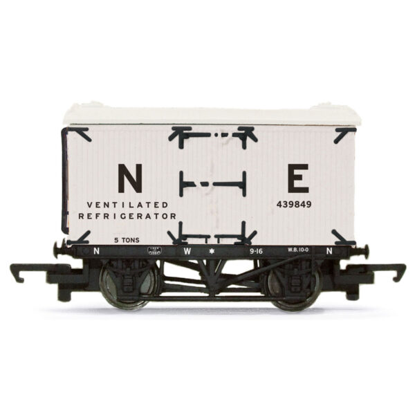 R60350 Hornby RailRoad Refrigerator Wagon R60350 Hornby RailRoad Refrigerator Wagon