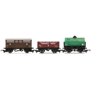 R60353 Hornby RailRoad Triple Wagon Pack R60353 Hornby RailRoad Triple Wagon Pack